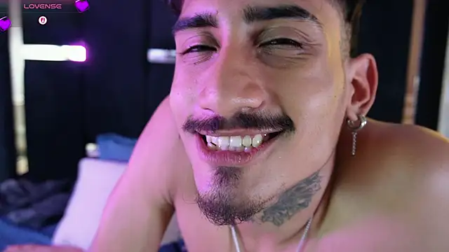 Snapshot of Dark_Eros_ chatting on 02-28-26, 07:37 Dark Eros online show from 02-28-26, 07:37