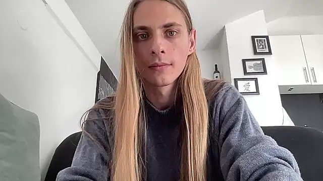 Snapshot of mi_chyort chatting on 02-26-26, 11:20 mi chyort online show from 02-26-26, 11:20