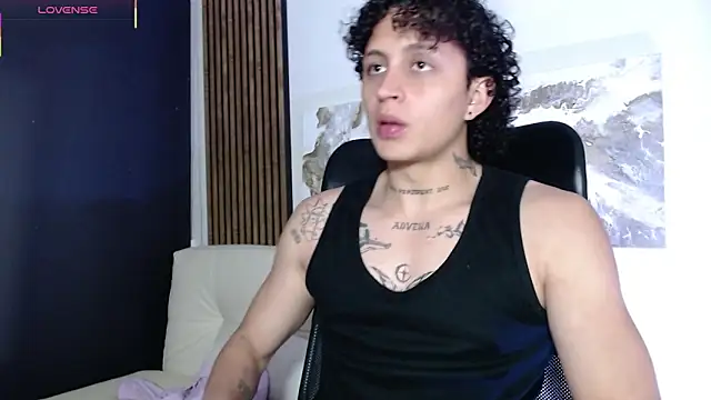 Snapshot of Jay_Taylor1_ chatting on 02-26-26, 02:32 Jay Taylor1 online show from 02-26-26, 02:32