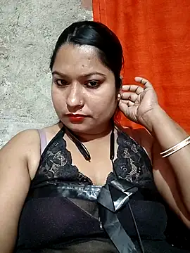 Hot-Puja0134 online show from 02-26-26, 04:28