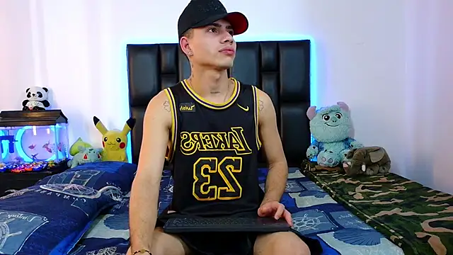 Dereek Hot online show from 02-26-26, 09:36