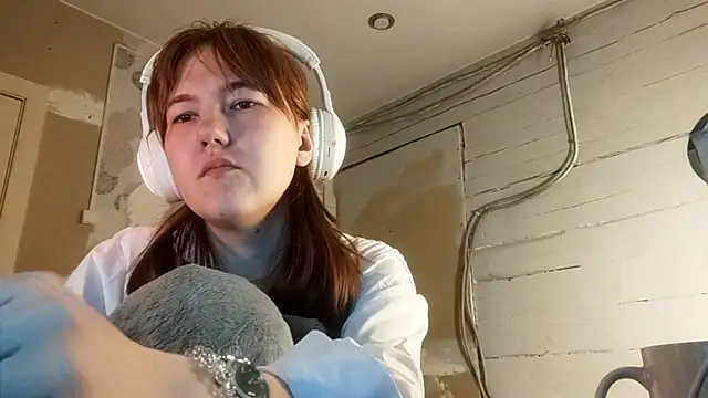 Snapshot of DinaFirebird chatting on 02-26-26, 11:42 DinaFirebird online show from 02-26-26, 11:42