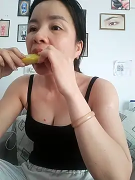 Snapshot of Ivy_Trix2 chatting on 03-02-26, 08:32 Ivy Trix2 online show from 03-02-26, 08:32