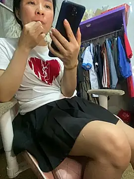 Ivy Trix2 online show from 04-11-26, 04:17