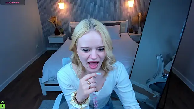 Tessa Ashe online show from 03-19-26, 09:57