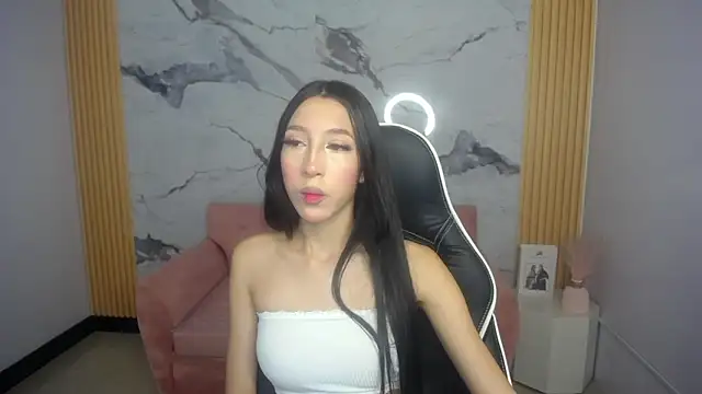 Snapshot of Roma_ch1 chatting on 04-10-26, 12:43 Roma ch1 online show from 04-10-26, 12:43