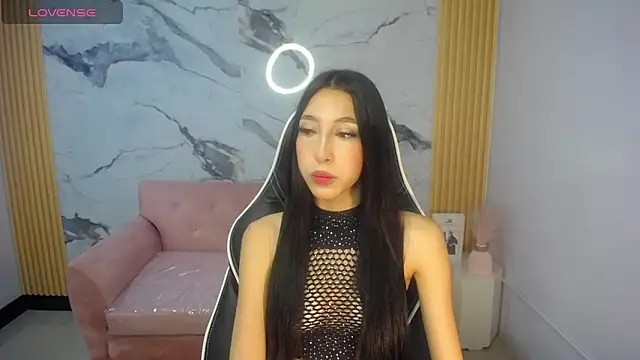 Snapshot of Roma_ch1 chatting on 04-15-26, 12:56 Roma ch1 online show from 04-15-26, 12:56