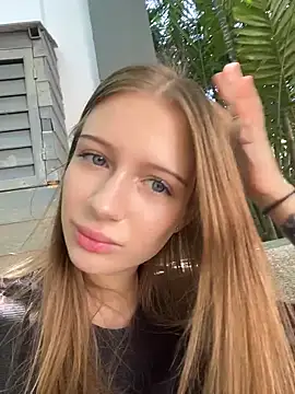 ViviennMur online show from 03-03-26, 06:41