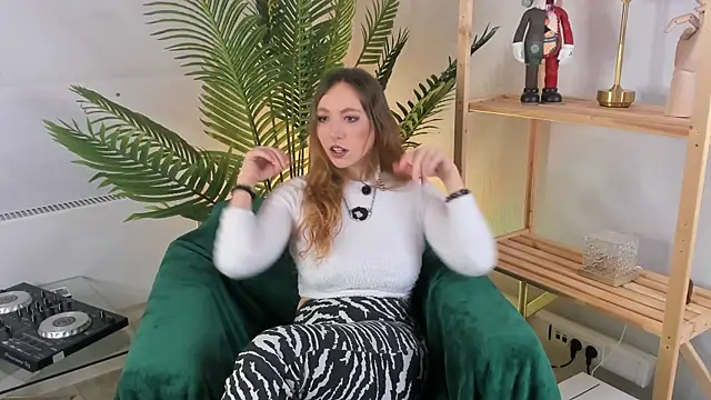 JacqulynVensel online show from 03-01-26, 01:24