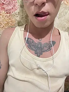 Snapshot of erickmoor2526 chatting on 02-26-26, 12:31 erickmoor2526 online show from 02-26-26, 12:31