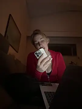 Snapshot of JuliaPrivat chatting on 02-28-26, 11:06 JuliaPrivat online show from 02-28-26, 11:06