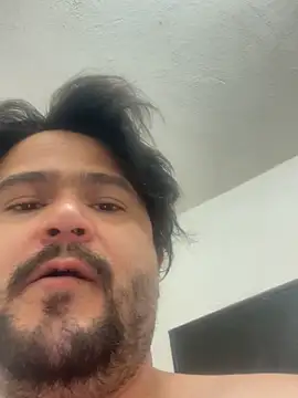 Snapshot of TioLukas69 chatting on 02-28-26, 04:35 TioLukas69 online show from 02-28-26, 04:35