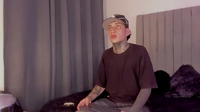 Snapshot of im_dantee chatting on 02-27-26, 04:23 im dantee online show from 02-27-26, 04:23