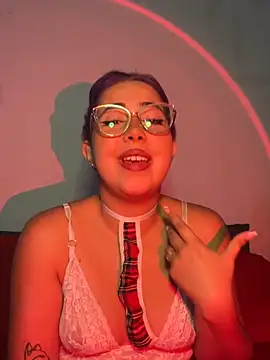 Snapshot of lorettaivonne chatting on 03-02-26, 01:40 lorettaivonne online show from 03-02-26, 01:40