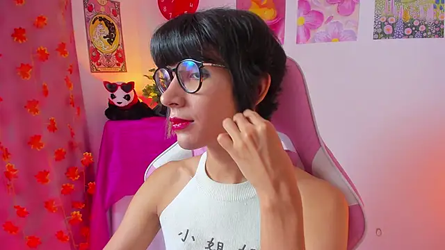 Snapshot of Madeline_21 chatting on 03-08-26, 05:11 Madeline 21 online show from 03-08-26, 05:11