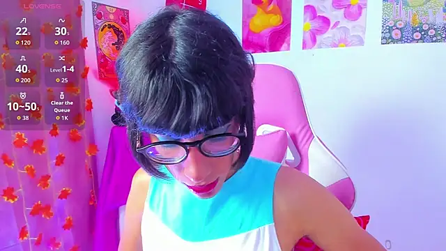 Snapshot of Madeline_21 chatting on 03-19-26, 06:17 Madeline 21 online show from 03-19-26, 06:17