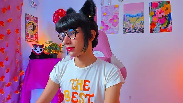 Snapshot of Madeline_21 chatting on 03-30-26, 05:08 Madeline 21 online show from 03-30-26, 05:08