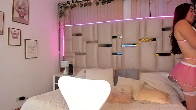 Hanna klover online show from 02-28-26, 04:02