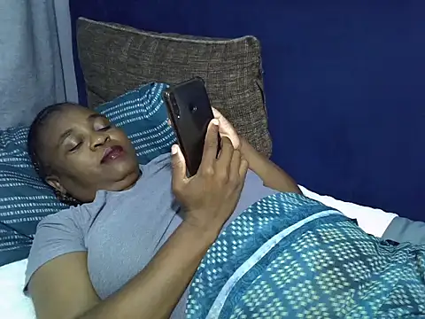 Snapshot of Talia82 chatting on 04-06-26, 04:52 Talia82 online show from 04-06-26, 04:52