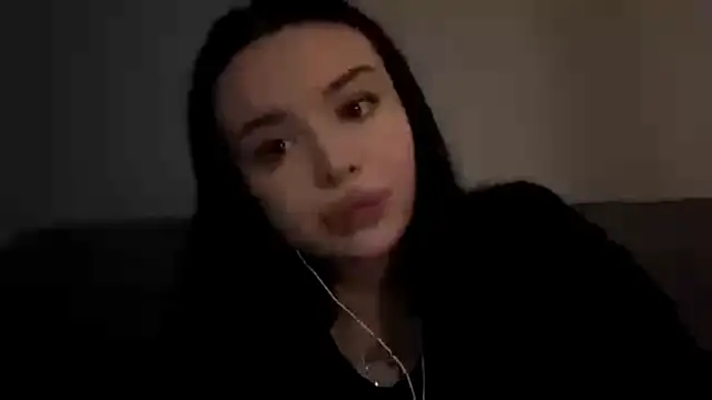 Snapshot of PerfectLila chatting on 03-04-26, 04:18 PerfectLila online show from 03-04-26, 04:18