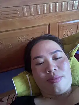 Snapshot of E-ll-A01 chatting on 03-01-26, 05:53 E-ll-A01 online show from 03-01-26, 05:53