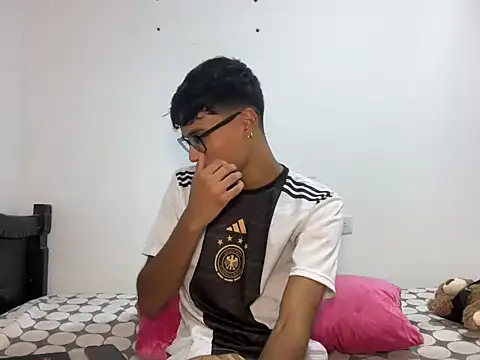 DeividBigCock23 online show from 03-26-26, 06:35