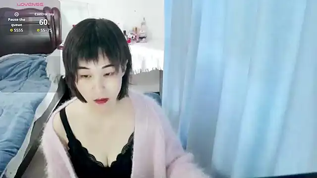 Snapshot of PINGGUO-99 chatting on 03-04-26, 07:47 PINGGUO-99 online show from 03-04-26, 07:47