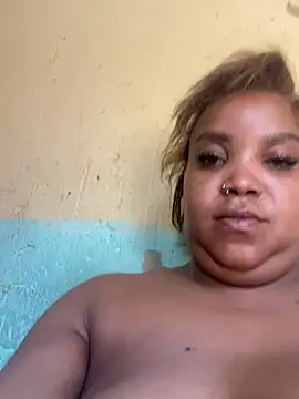 Snapshot of friendlybitch22 chatting on 04-11-26, 09:24 friendlybitch22 online show from 04-11-26, 09:24