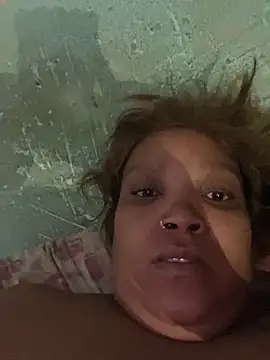 Snapshot of friendlybitch22 chatting on 04-14-26, 04:51 friendlybitch22 online show from 04-14-26, 04:51