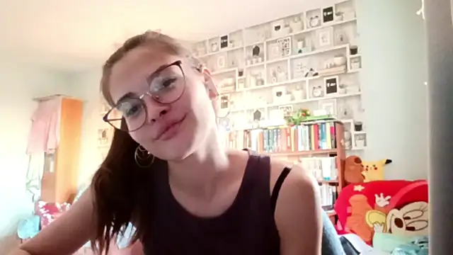 Snapshot of JInaMillsap chatting on 03-30-26, 09:10 JInaMillsap online show from 03-30-26, 09:10