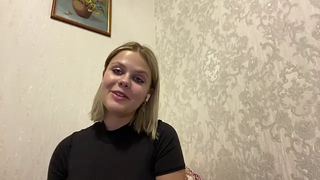 Snapshot of RoyalNovaX chatting on 03-02-26, 01:18 RoyalNovaX online show from 03-02-26, 01:18