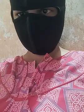 Snapshot of Tamillaxmi12 chatting on 03-15-26, 12:49 Tamillaxmi12 online show from 03-15-26, 12:49