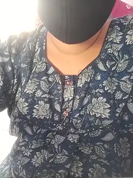 Snapshot of Tamillaxmi12 chatting on 03-21-26, 11:15 Tamillaxmi12 online show from 03-21-26, 11:15