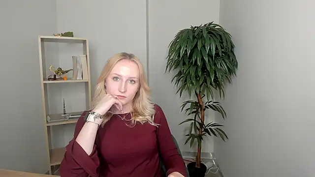 Snapshot of CatarinaGulla chatting on 03-04-26, 09:15 CatarinaGulla online show from 03-04-26, 09:15