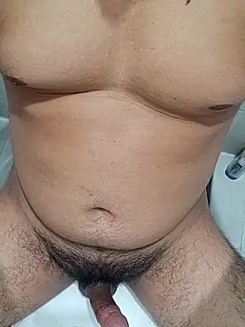 Snapshot of Andresito5246 chatting on 04-05-26, 06:43 Andresito5246 online show from 04-05-26, 06:43