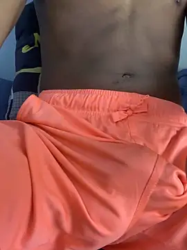 Snapshot of Mickaem chatting on 03-04-26, 12:00 Mickaem online show from 03-04-26, 12:00