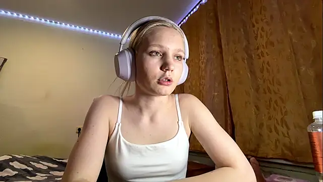 LolaSpermina online show from 03-10-26, 06:02