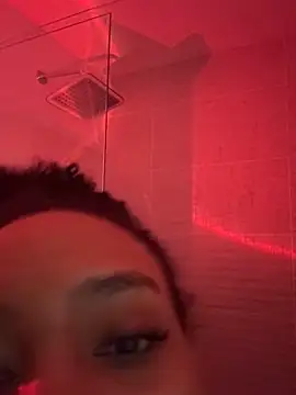 Amber peach online show from 03-18-26, 12:14