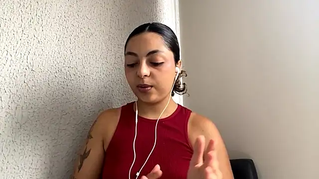 MarianneCassisse online show from 03-10-26, 01:05