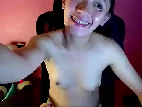 Snapshot of mia_slut0810 chatting on 03-16-26, 06:17 mia slut0810 online show from 03-16-26, 06:17