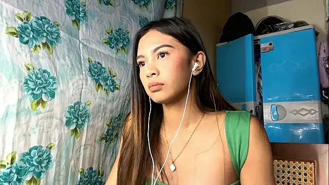 LilianBlevans online show from 03-09-26, 04:33