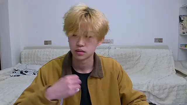 Chili-001 online show from 03-08-26, 10:08