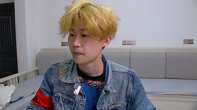 Chili-001 online show from 03-09-26, 10:19