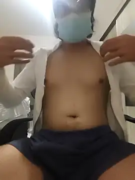 Snapshot of vinii1800 chatting on 04-05-26, 03:26 vinii1800 online show from 04-05-26, 03:26