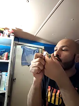 Snapshot of 2smooth91 chatting on 03-15-26, 06:30 2smooth91 online show from 03-15-26, 06:30