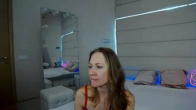 Snapshot of KamilaLod chatting on 03-22-26, 07:23 KamilaLod online show from 03-22-26, 07:23