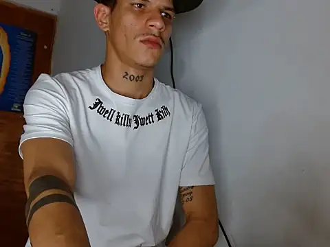 Snapshot of ethanchamo chatting on 03-15-26, 08:26 ethanchamo online show from 03-15-26, 08:26