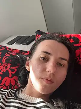 Snapshot of Oliviyaa_kiss_ chatting on 03-12-26, 02:01 Oliviyaa kiss online show from 03-12-26, 02:01