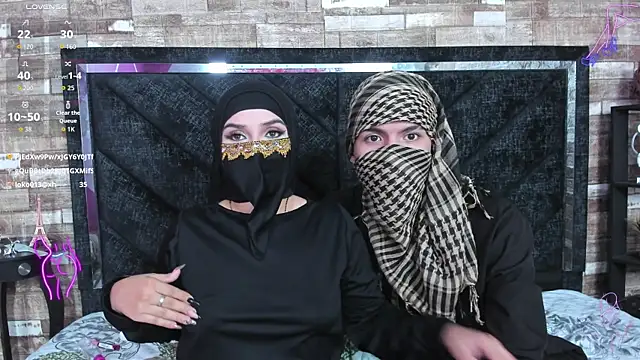 Shaina and Abdel online show from 04-10-26, 06:40