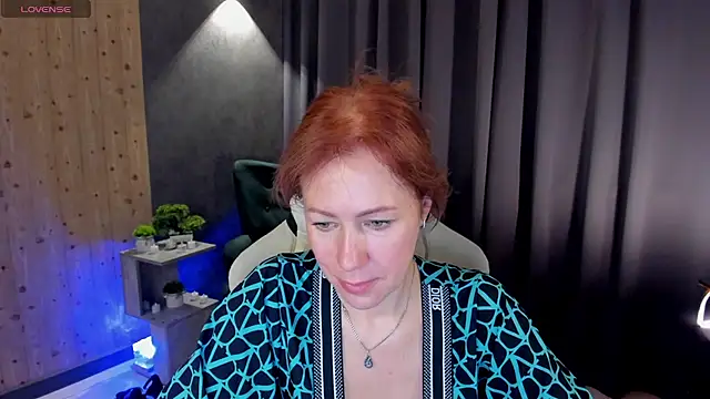 LeticiaRomano online show from 03-11-26, 04:35